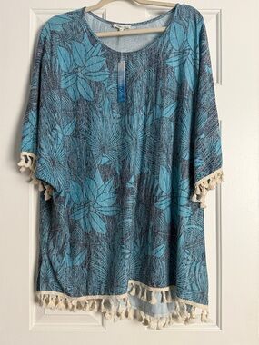NWT- Women's Blue Floral Tassel Hem Poncho Top